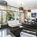 Private Studio Avenue Des Champs Elysees