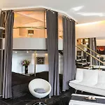 Private Studio Avenue Des Champs Elysees